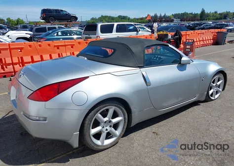 2005 Nissan 350Z Touring from USA, damaged, VIN JN1AZ36A25M753222